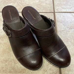 Euro step clogs sz 8.5